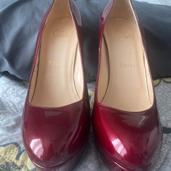 Read Christian Louboutin shoes size 37.5 in good condition gently used. - Picture 6 of 7